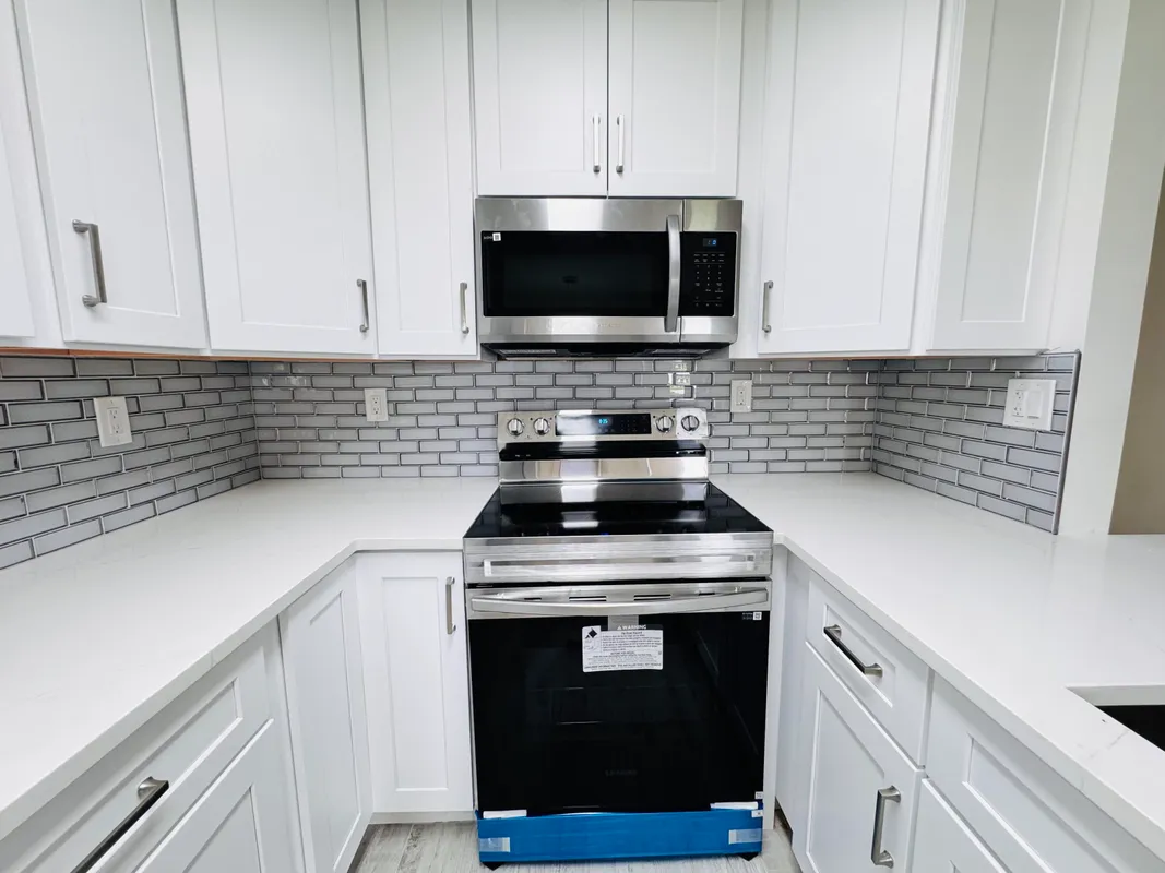 Property Slideshow image 1 of 35 | 293 flanders g, Delray Beach, FL, 33484