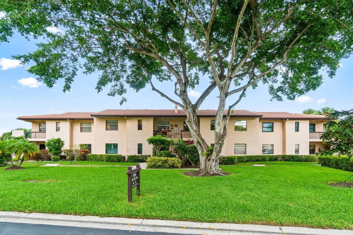 Property Slideshow image 1 of 44 | 9285 vista del lago d, Boca Raton, FL, 33428
