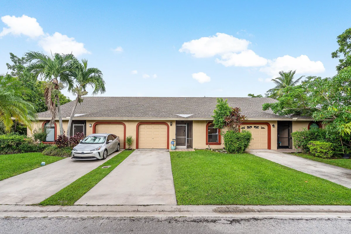 Property Slideshow image 1 of 42 | 7614 nw 99th ave, Tamarac, FL, 33321