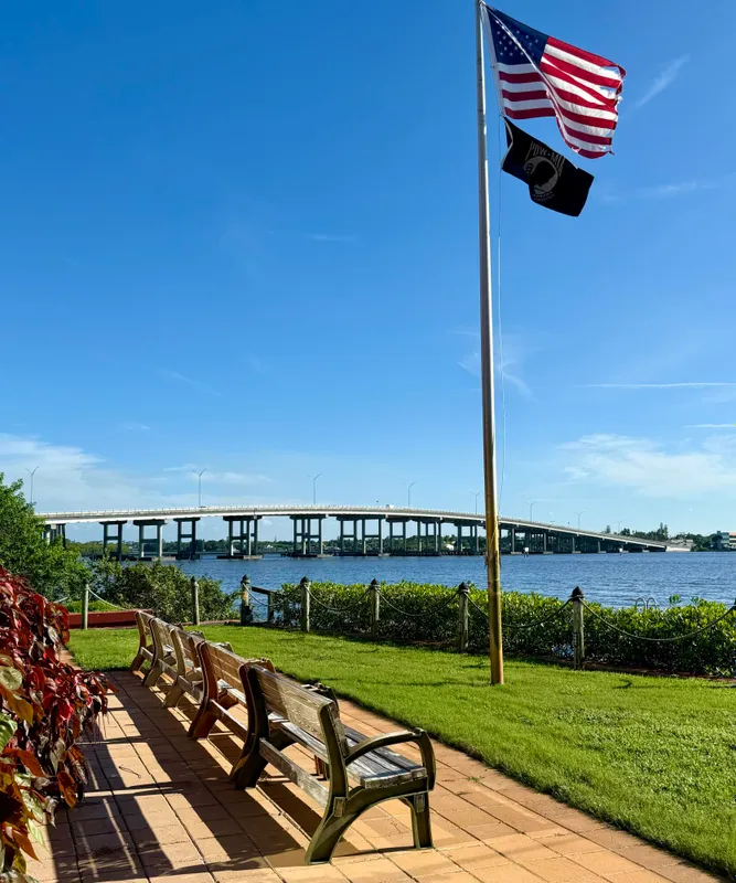 Property Slideshow image 1 of 34 | 1982 sw palm city rd f, Stuart, FL, 34994