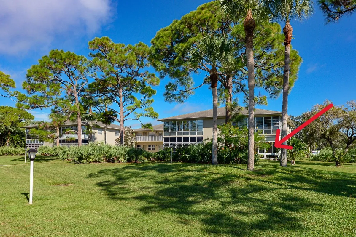 Property Slideshow image 1 of 37 | 18 lake vista trl 107, Port Saint Lucie, FL, 34952