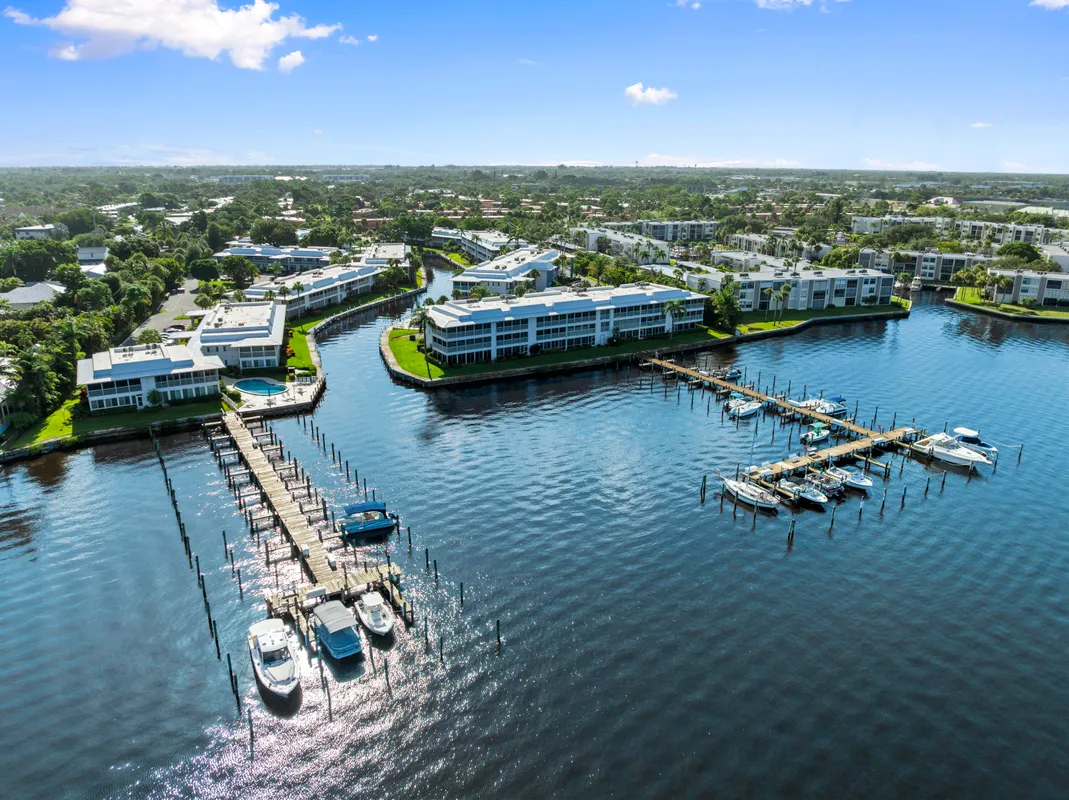 Property Slideshow image 1 of 51 | 1862 sw palm city rd 206, Stuart, FL, 34994
