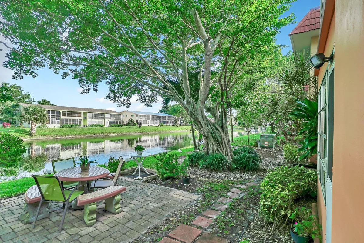 Property Slideshow image 1 of 35 | 105 oxford 100 # 105, West Palm Beach, FL, 33417