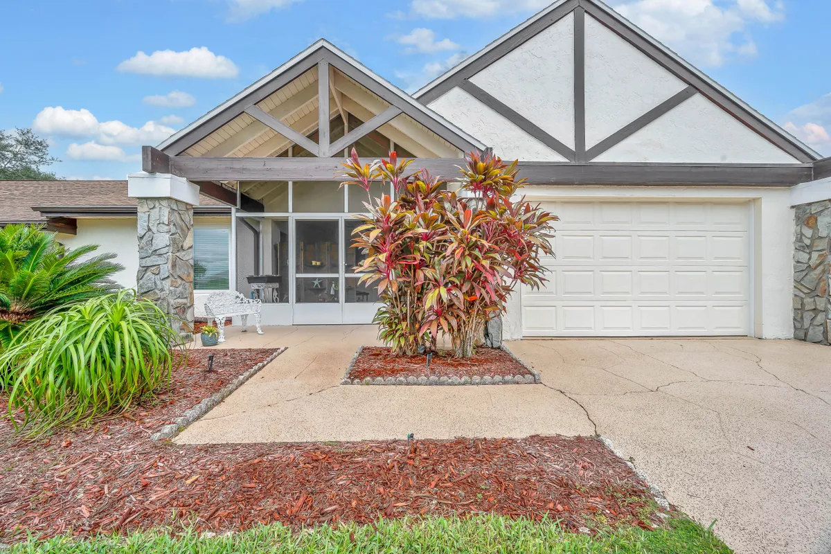Property Slideshow image 1 of 41 | 211 brentwood dr, Lake Placid, FL, 33852