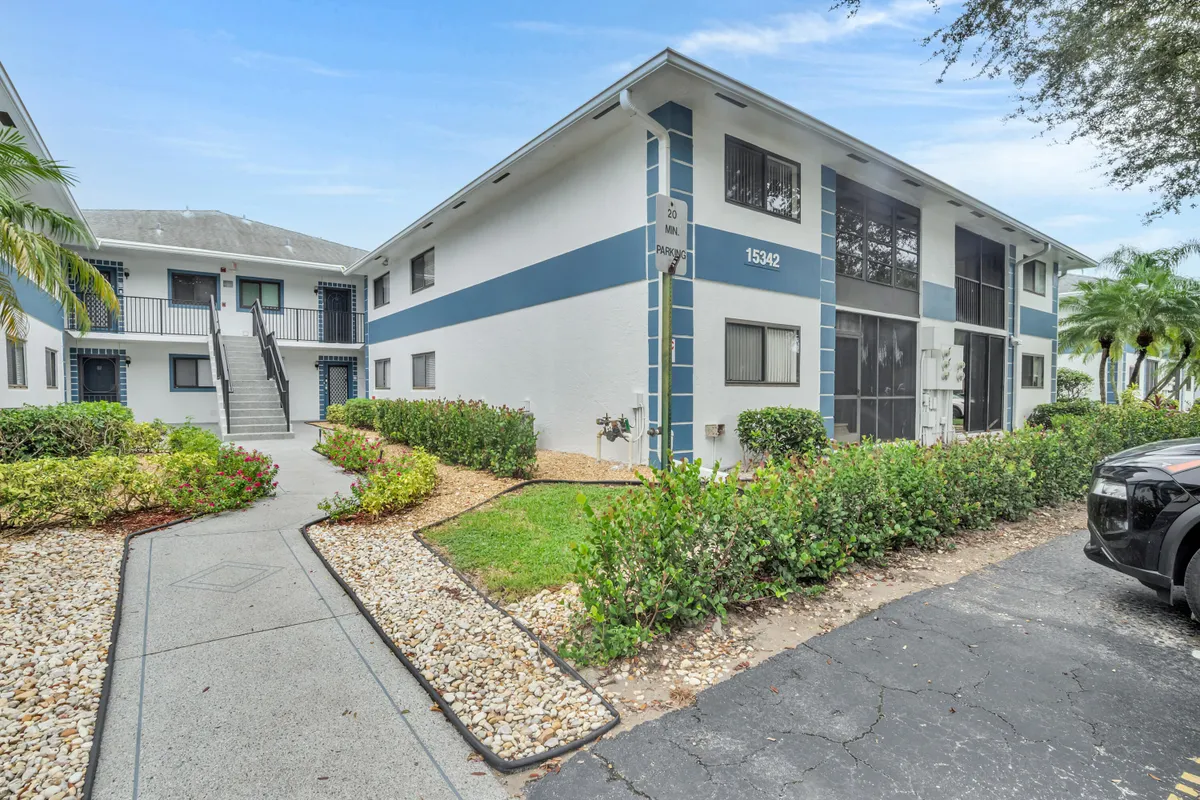 Property Slideshow image 1 of 31 | 15342 lakes of delray blvd apt 105, Delray Beach, FL, 33484