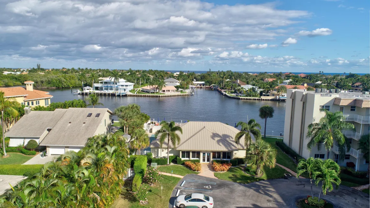 Property Slideshow image 1 of 38 | 624 snug harbor dr b8, Boynton Beach, FL, 33435
