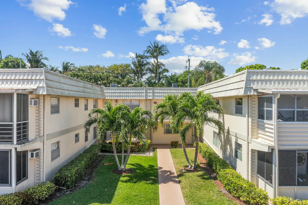 Property Slideshow image 1 of 21 | 706 saxony o, Delray Beach, FL, 33446