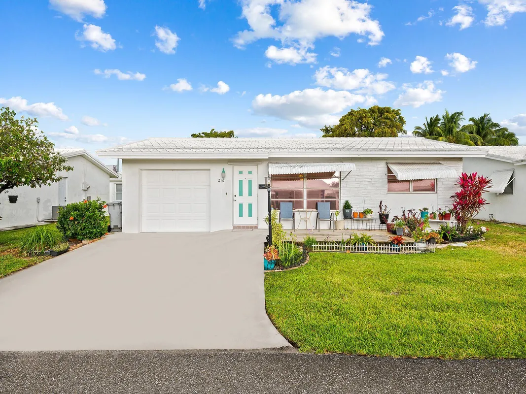 Property Slideshow image 1 of 17 | 210 nw 25th ct, Pompano Beach, FL, 33064