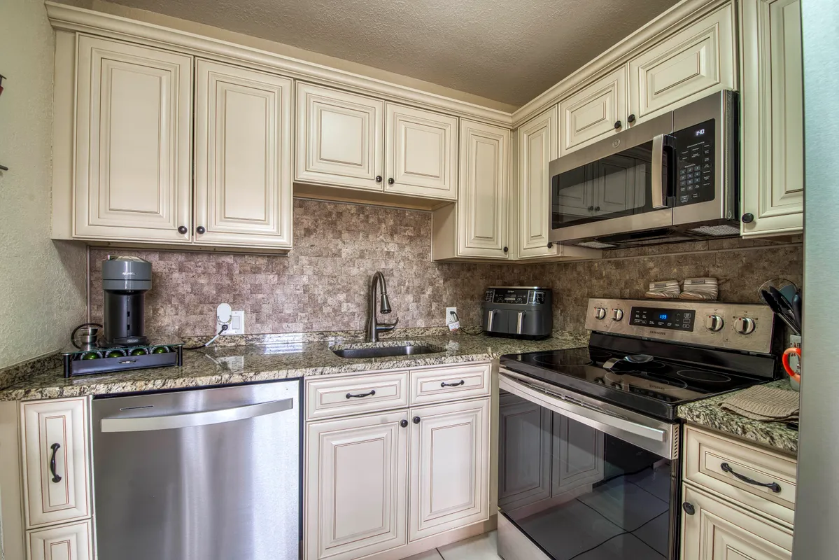 Property Slideshow image 1 of 19 | 293 brighton g # 293, Boca Raton, FL, 33434