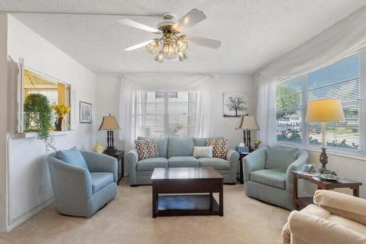 Property Slideshow image 1 of 18 | 10 windsor a a, West Palm Beach, FL, 33417