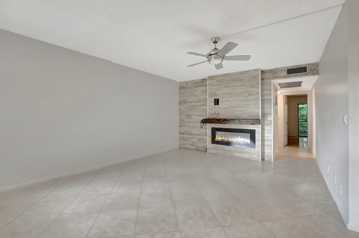 Property Slideshow image 1 of 29 | 4064 newport q # 4064, Deerfield Beach, FL, 33442