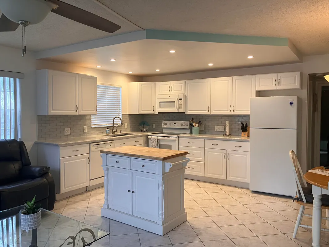 Property Slideshow image 1 of 30 | 337 camden o, West Palm Beach, FL, 33417