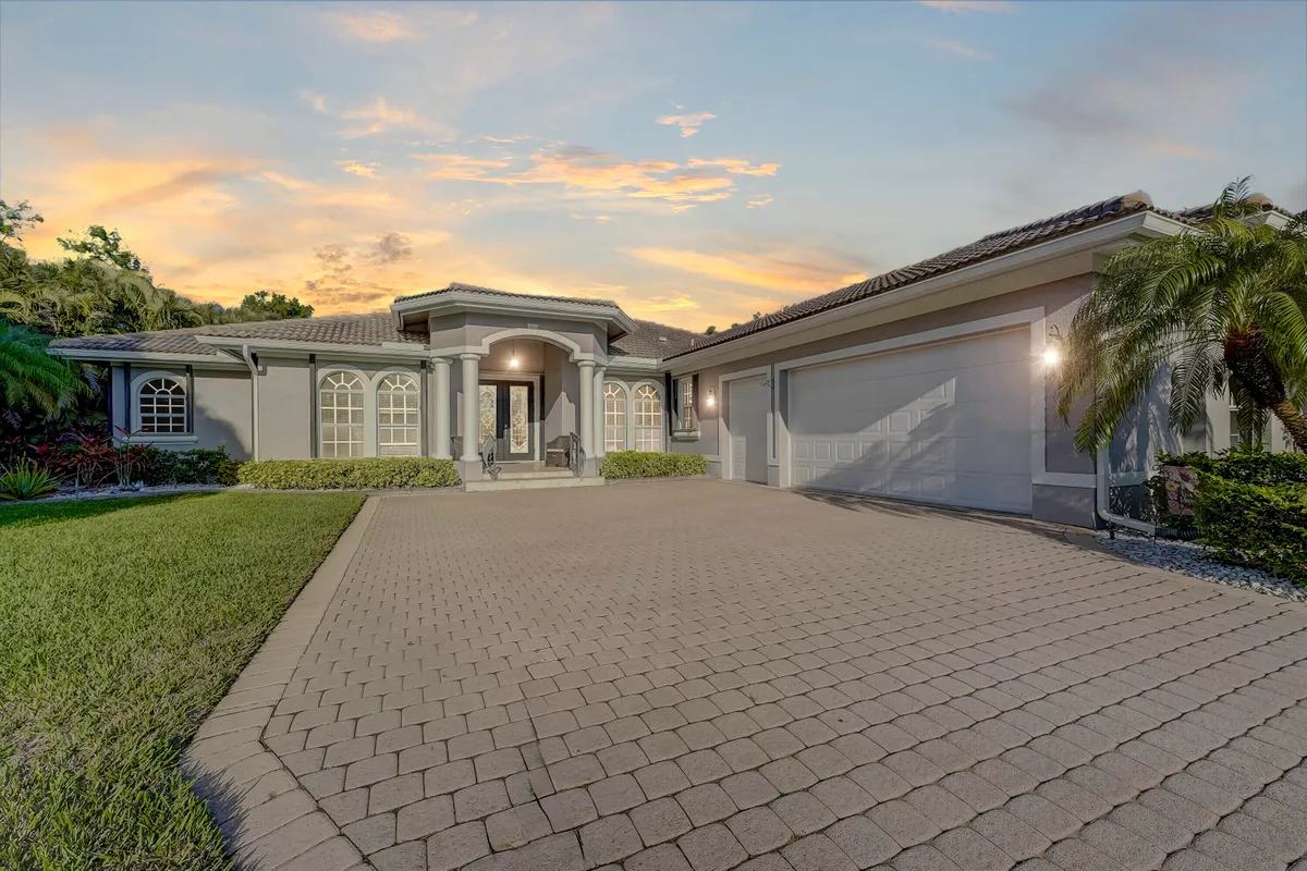 Property Slideshow image 1 of 62 | 9402 pinebark ct, Fort Pierce, FL, 34951