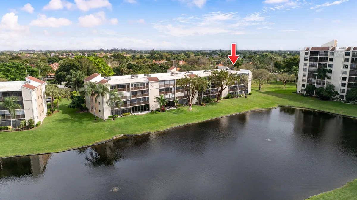 Property Slideshow image 1 of 48 | 6515 kensington ln apt 201, Delray Beach, FL, 33446