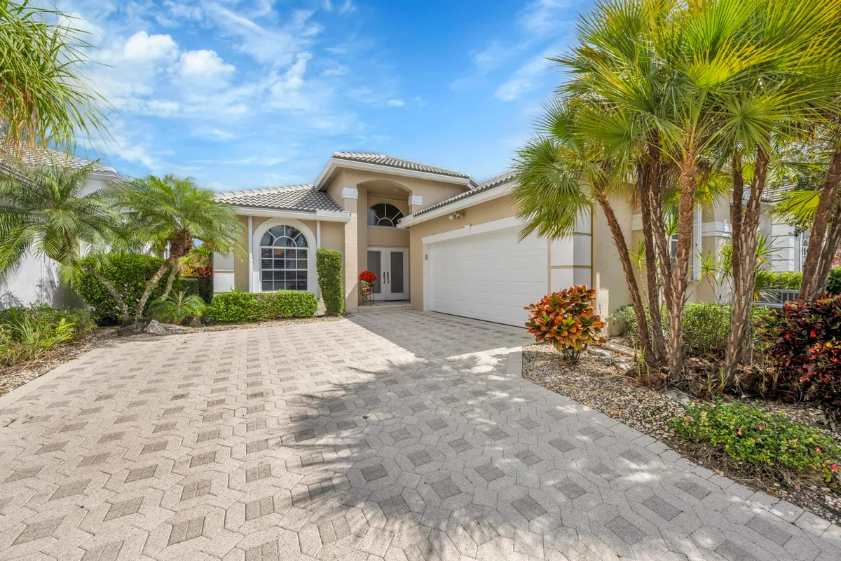 Property Slideshow image 1 of 47 | 11914 fountainside cir, Boynton Beach, FL, 33437