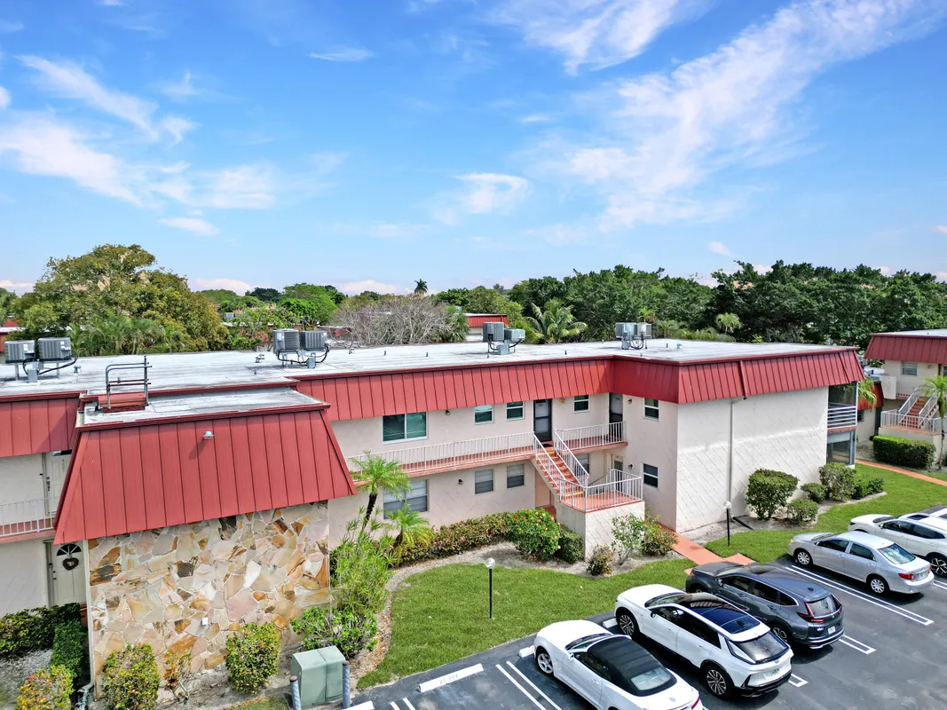 Property Slideshow image 1 of 17 | 12022 w greenway 206 dr 206, Royal Palm Beach, FL, 33411