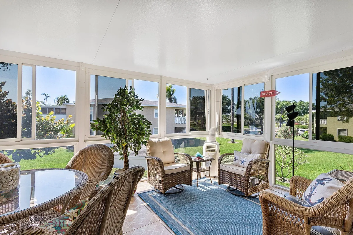 Property Slideshow image 1 of 39 | 1061 orange ter apt 204, Delray Beach, FL, 33445