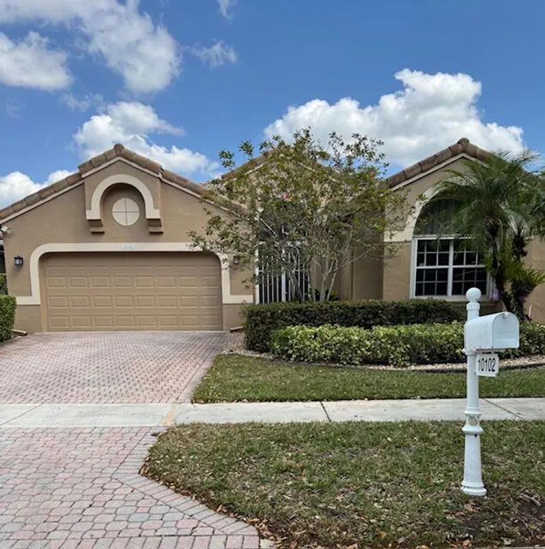 Property Slideshow image 1 of 21 | 10102 diamond lake rd, Boynton Beach, FL, 33437