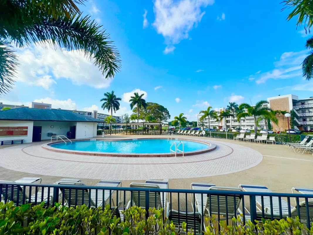 Property Slideshow image 1 of 15 | 2038 hythe c, Boca Raton, FL, 33434