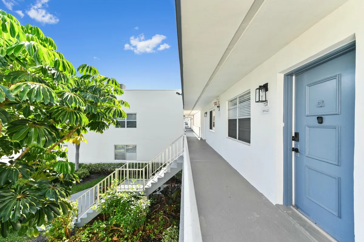 Property Slideshow image 1 of 27 | 279 normandy f, Delray Beach, FL, 33484