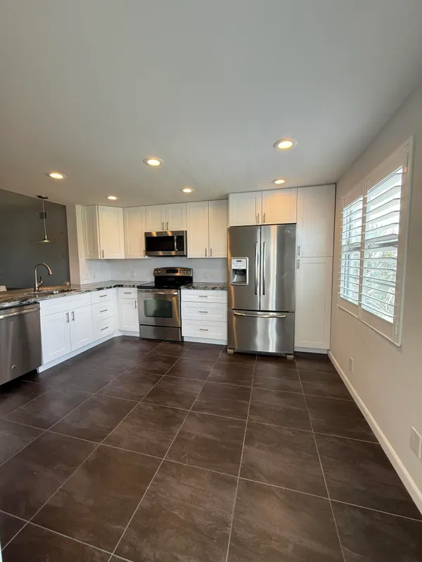 Property Slideshow image 1 of 18 | 4073 exeter e, Boca Raton, FL, 33434