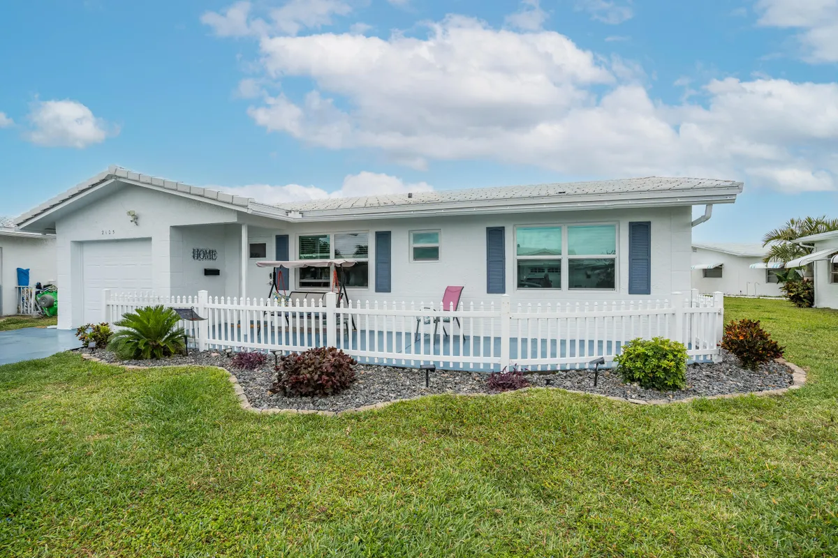 Property Slideshow image 1 of 30 | 2105 alfred dr, Boynton Beach, FL, 33426