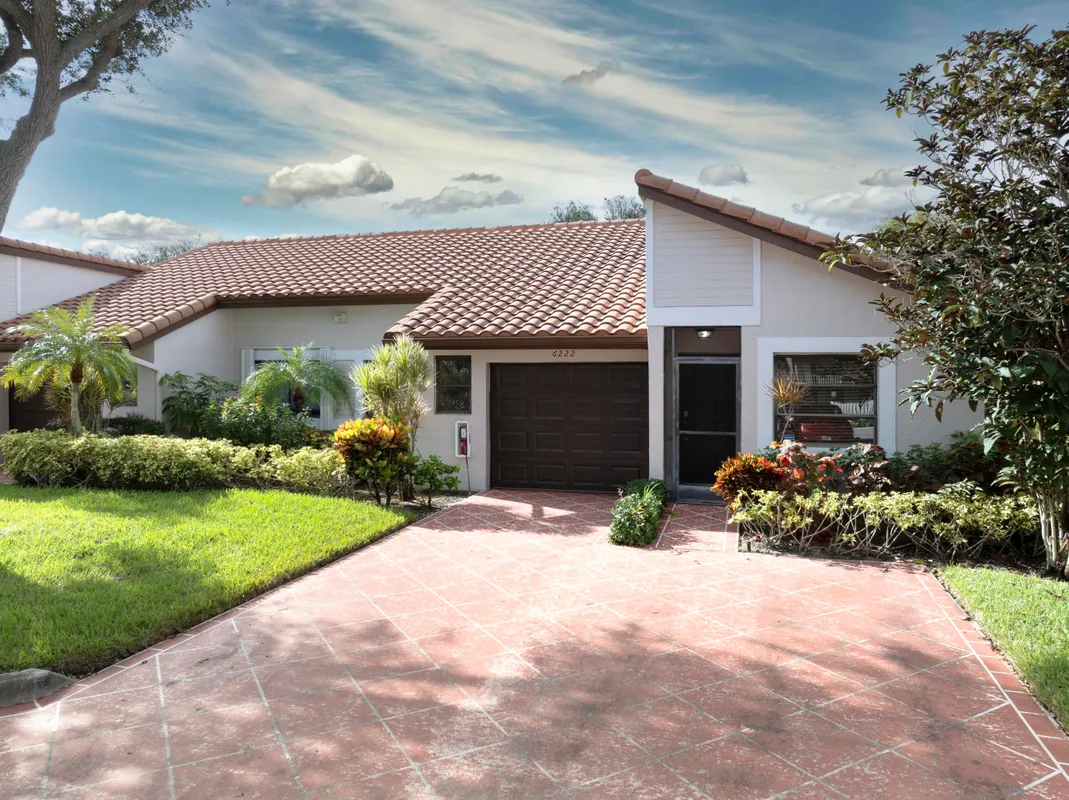 Property Slideshow image 1 of 25 | 6222 pointe regal cir, Delray Beach, FL, 33484