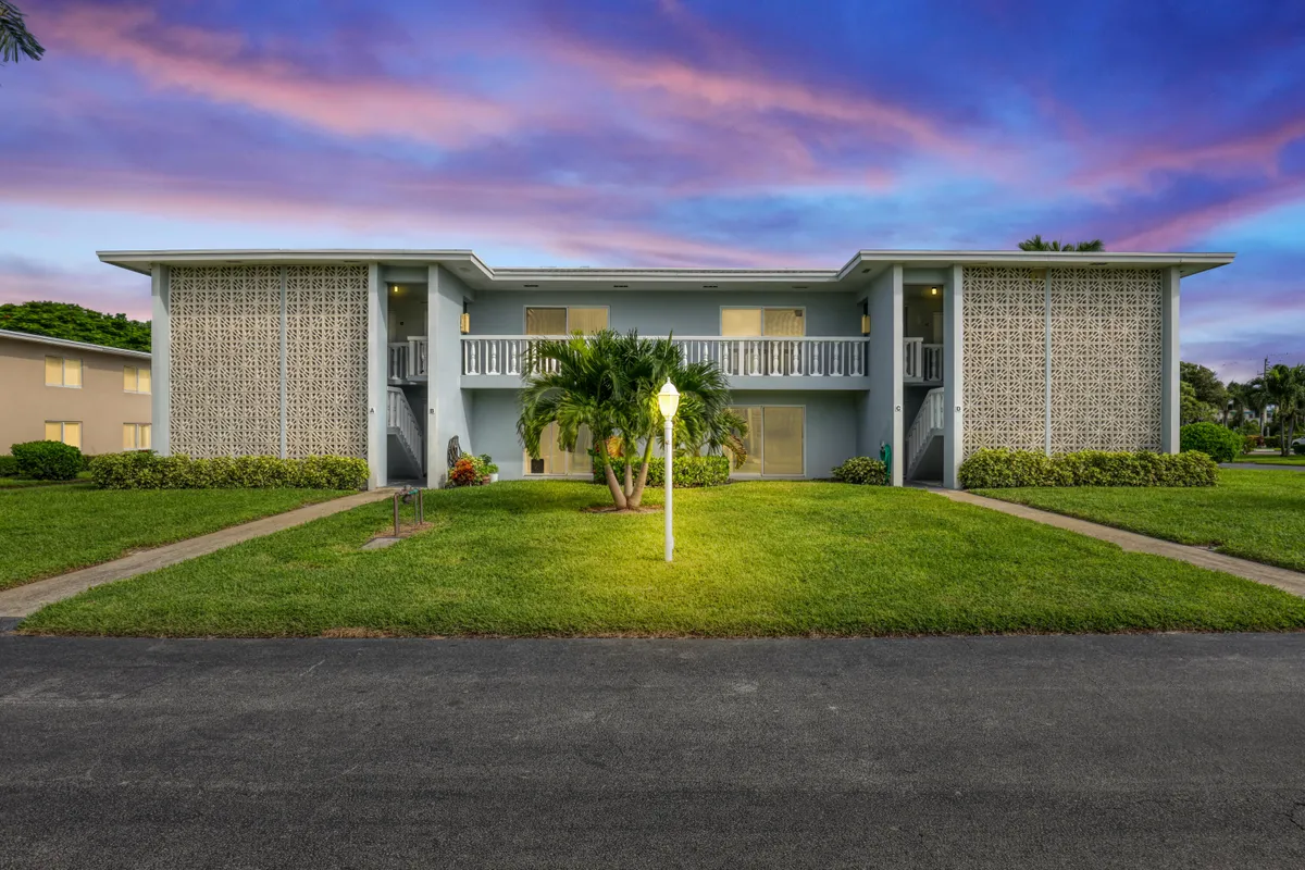 Property Slideshow image 1 of 45 | 205 main blvd 1c, Boynton Beach, FL, 33435