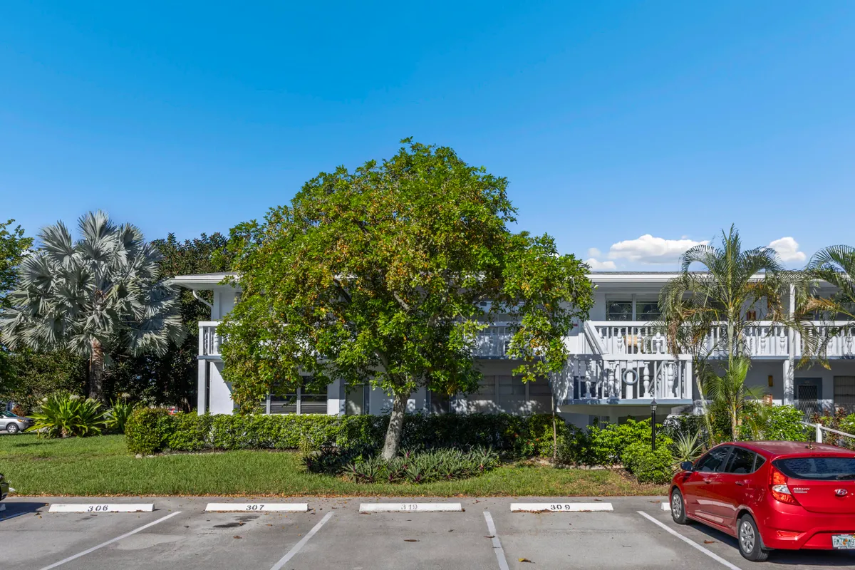 Property Slideshow image 1 of 29 | 315 tilford o, Deerfield Beach, FL, 33442