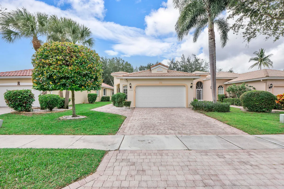 Property Slideshow image 1 of 38 | 7123 via genova, Delray Beach, FL, 33446