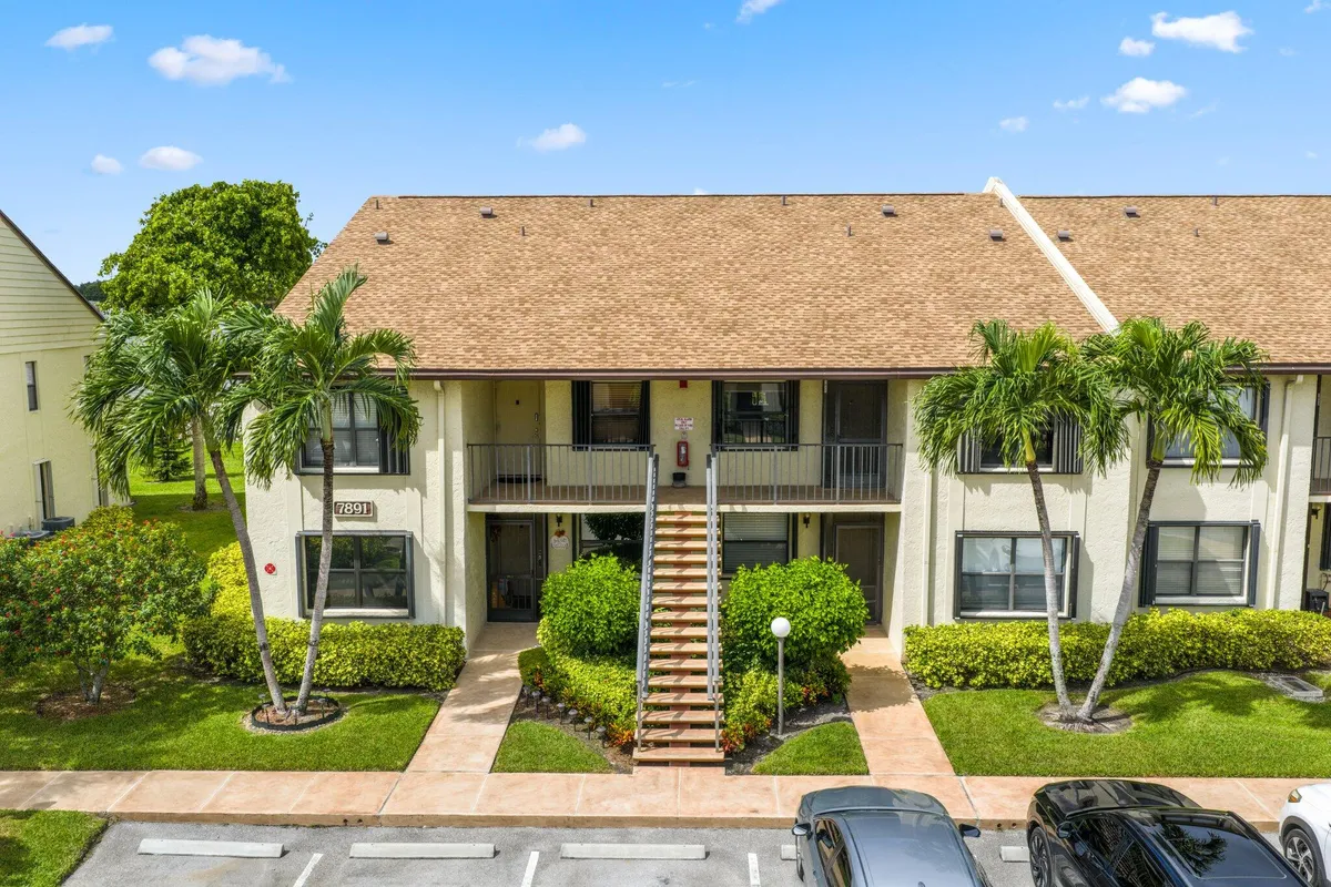 Property Slideshow image 1 of 28 | 7891 willow spring dr 1022, Lake Worth, FL, 33467