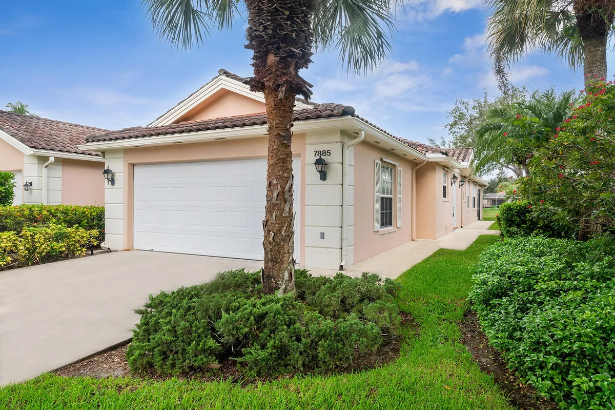 Property Slideshow image 1 of 59 | 7885 olympia dr, West Palm Beach, FL, 33411