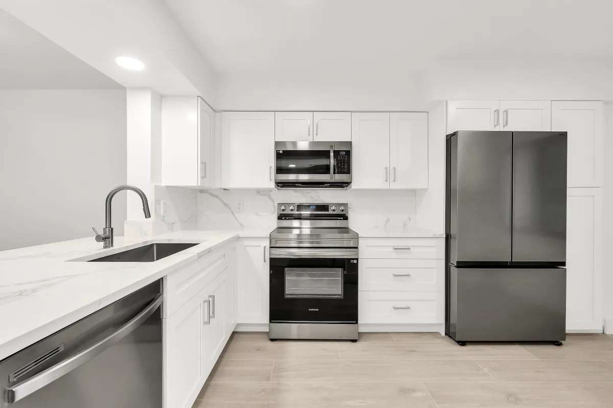 Property Slideshow image 1 of 16 | 7290 kinghurst dr apt 102, Delray Beach, FL, 33446