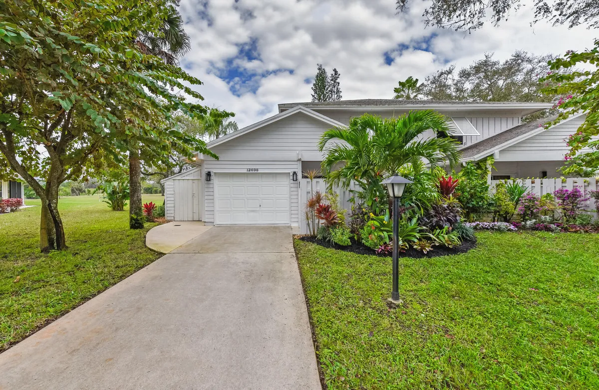 Property Slideshow image 1 of 59 | 12698 se cascades ct, Hobe Sound, FL, 33455