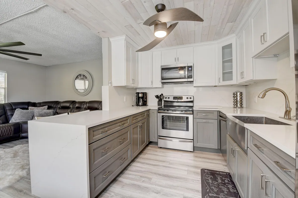 Property Slideshow image 1 of 43 | 151 saxony d # 151, Delray Beach, FL, 33446