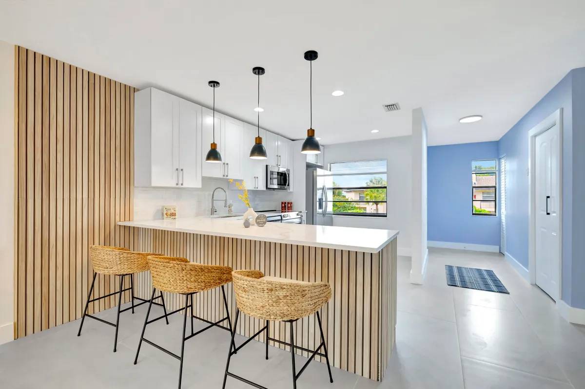 Property Slideshow image 1 of 68 | 7898 eastlake dr apt 7d, Boca Raton, FL, 33433