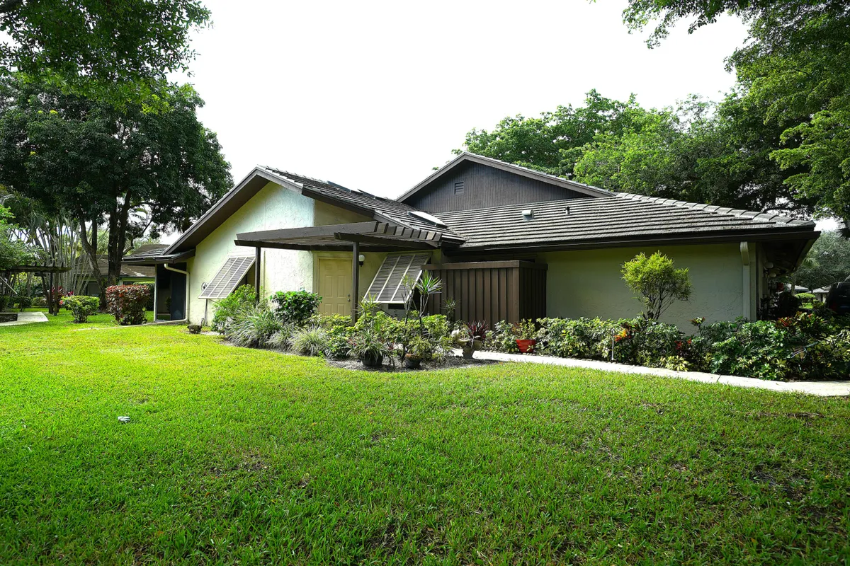 Property Slideshow image 1 of 25 | 10084 cherrywood pl, Boynton Beach, FL, 33437