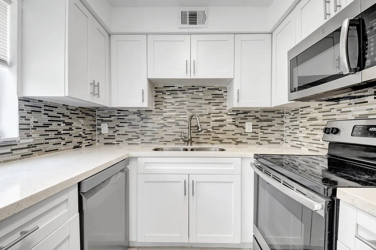 Property Slideshow image 1 of 38 | 21 brittany a, Delray Beach, FL, 33446
