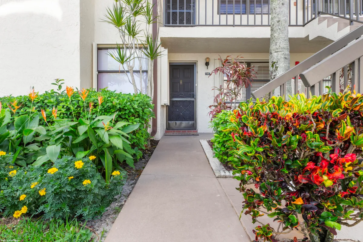 Property Slideshow image 1 of 29 | 7698 tahiti ln 105, Lake Worth, FL, 33467