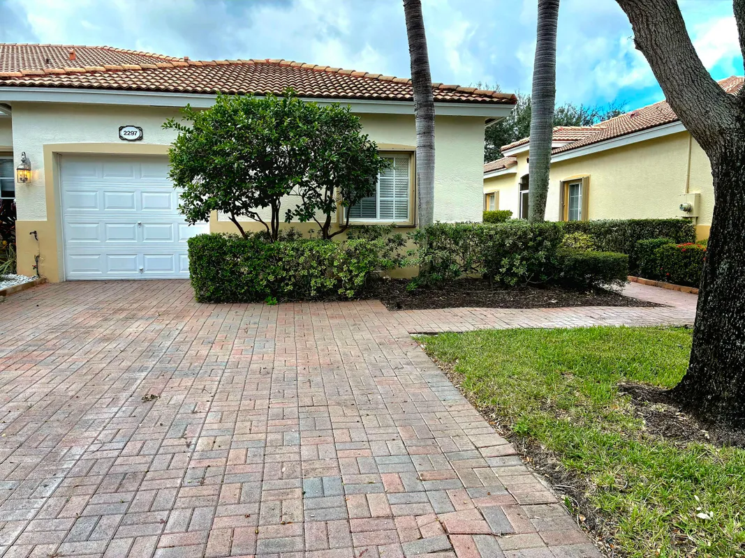 Property Slideshow image 1 of 1 | 2297 windjammer way, West Palm Beach, FL, 33411