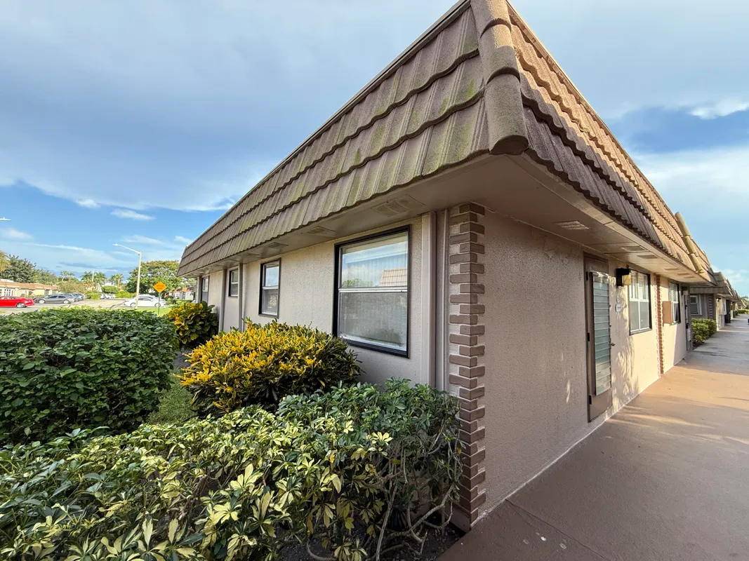 Property Slideshow image 1 of 15 | 225 seville j, Delray Beach, FL, 33446