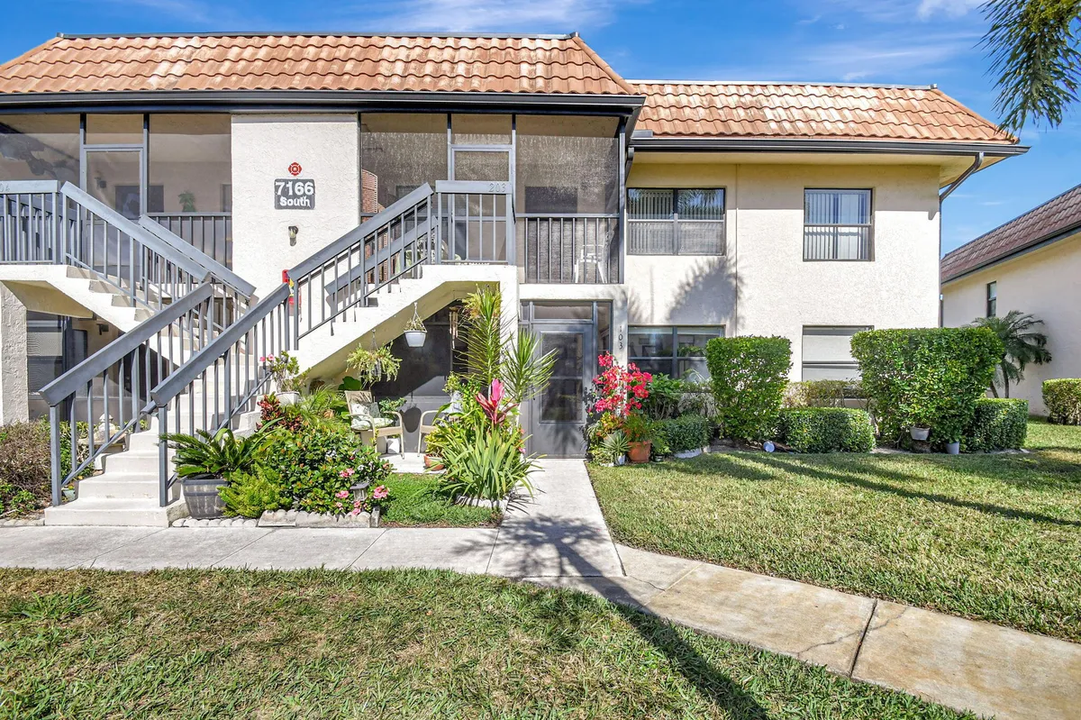 Property Slideshow image 1 of 21 | 7166 golf colony ct 203, Lake Worth, FL, 33467