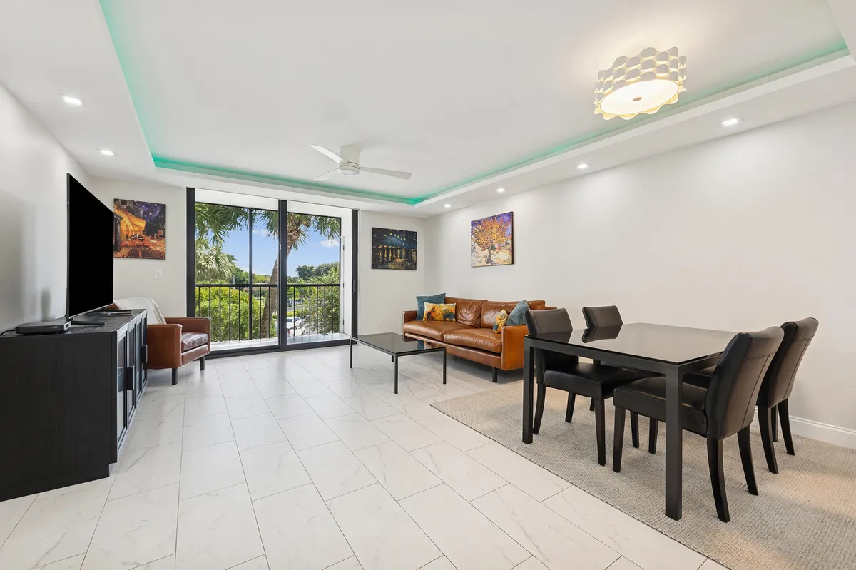 Property Slideshow image 1 of 17 | 5340 las verdes cir 322, Delray Beach, FL, 33484