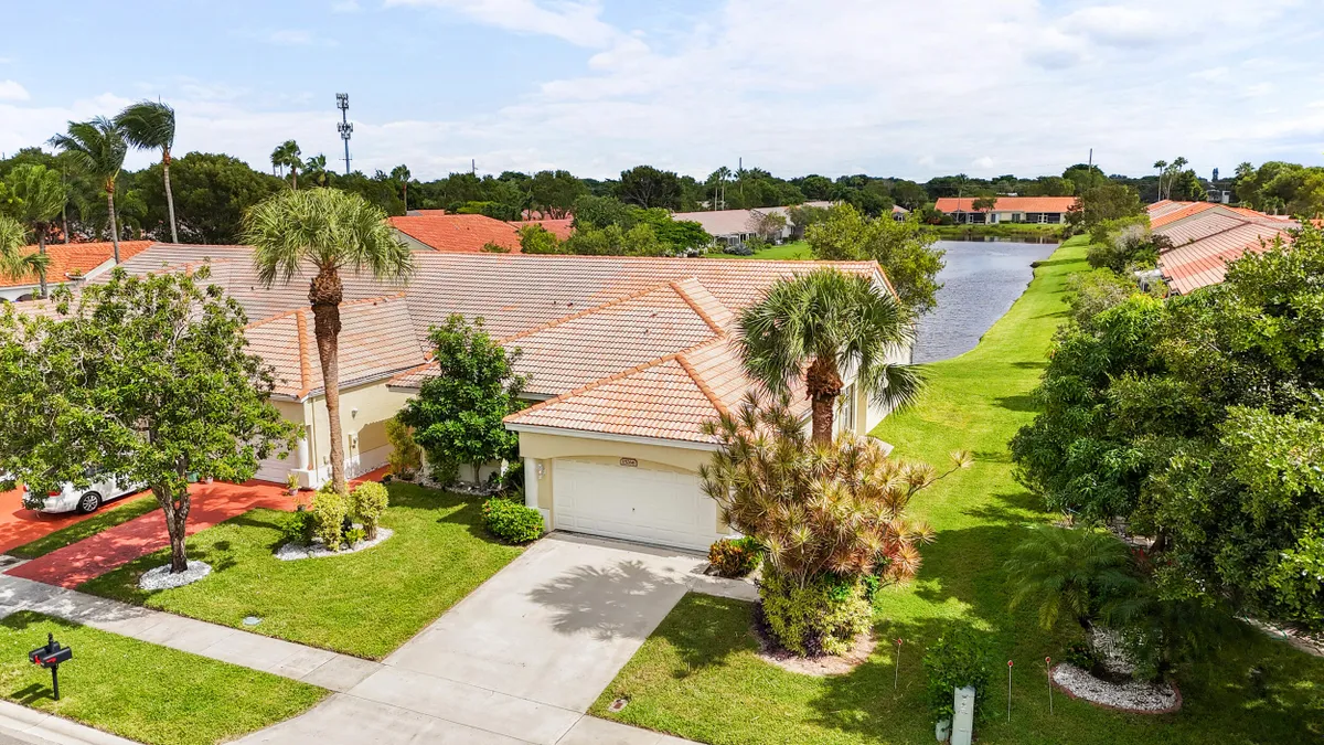 Property Slideshow image 1 of 25 | 15266 lake wildflower rd, Delray Beach, FL, 33484