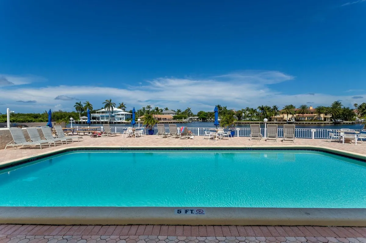 Property Slideshow image 1 of 33 | 632 snug harbor dr d2, Boynton Beach, FL, 33435