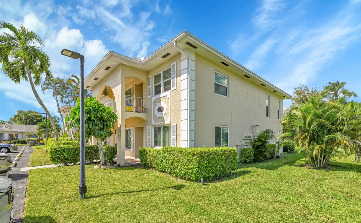 Property Slideshow image 1 of 24 | 13791 flora pl d, Delray Beach, FL, 33484