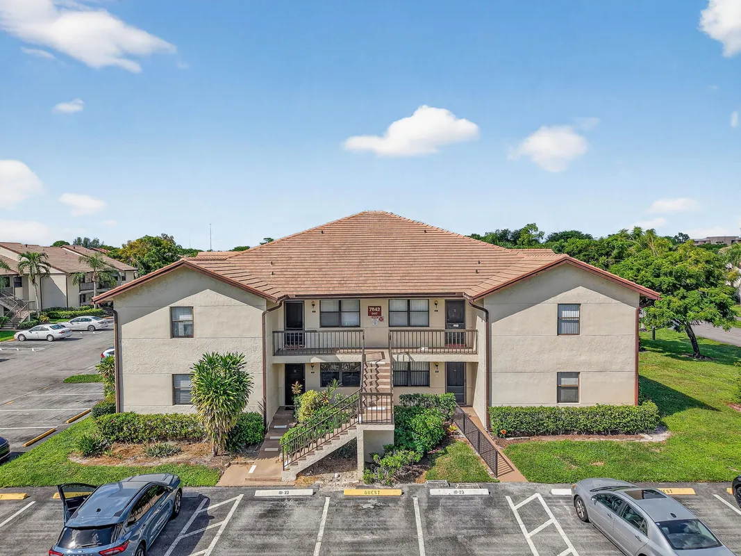 Property Slideshow image 1 of 15 | 7642 tahiti ln 101, Lake Worth, FL, 33467