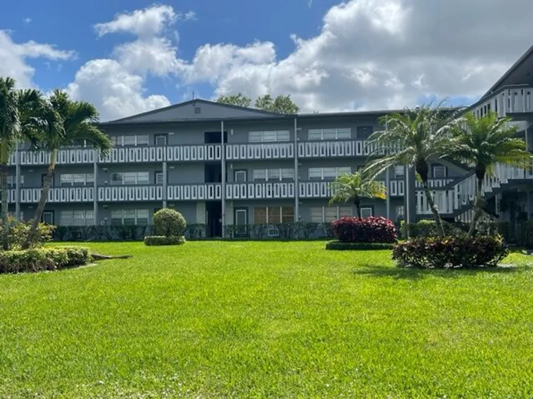 Property Slideshow image 1 of 20 | 152 suffolk d, Boca Raton, FL, 33434