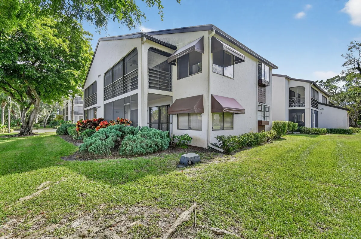 Property Slideshow image 1 of 54 | 5040 rose hill dr apt 206, Boynton Beach, FL, 33437