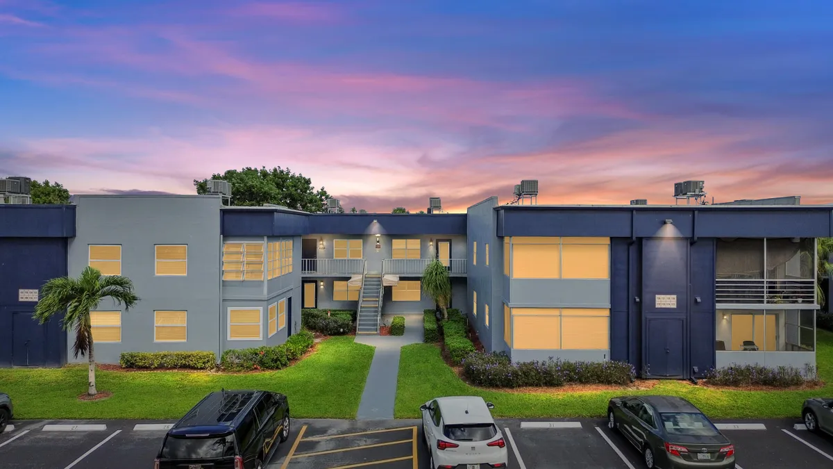 Property Slideshow image 1 of 49 | 137 burgundy c # 137, Delray Beach, FL, 33484